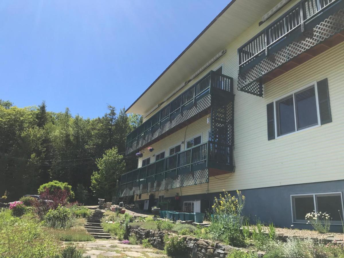 Coppertoppe Inn & Retreat Center Hebron Exterior photo